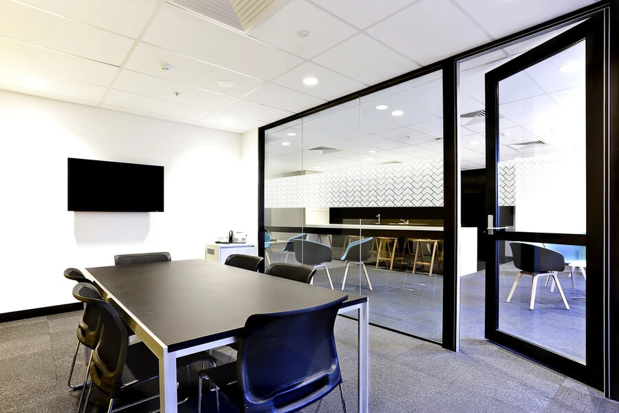 Statisch Raamfolie Chester (45cm) 2 Statisch Raamfolie Chester (45cm) - Afbeelding 2